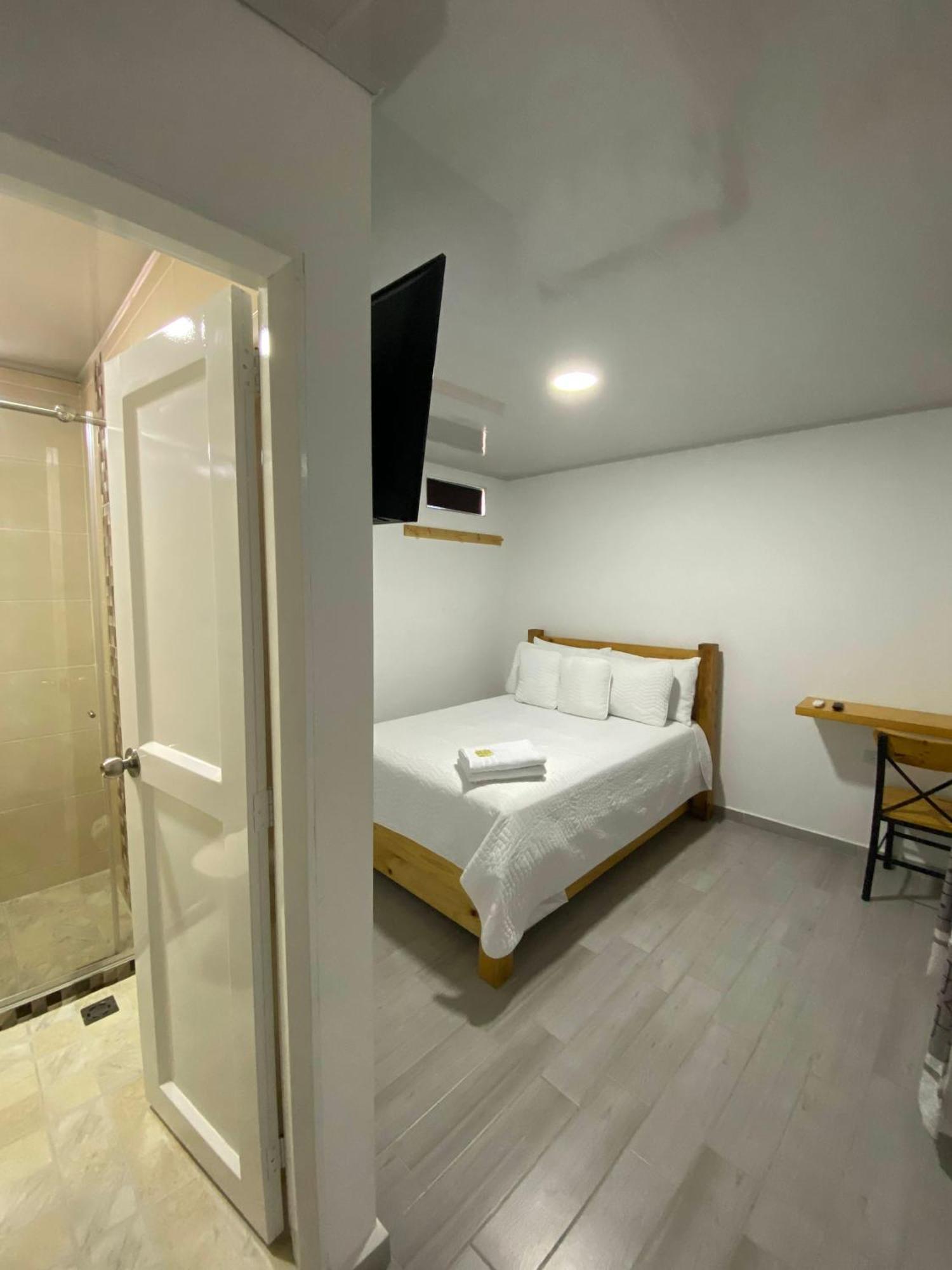 Hotel Alameda Plaza Cali Bagian luar foto