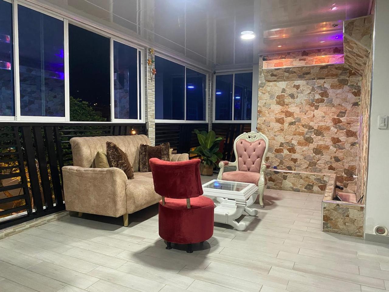 Hotel Alameda Plaza Cali Bagian luar foto